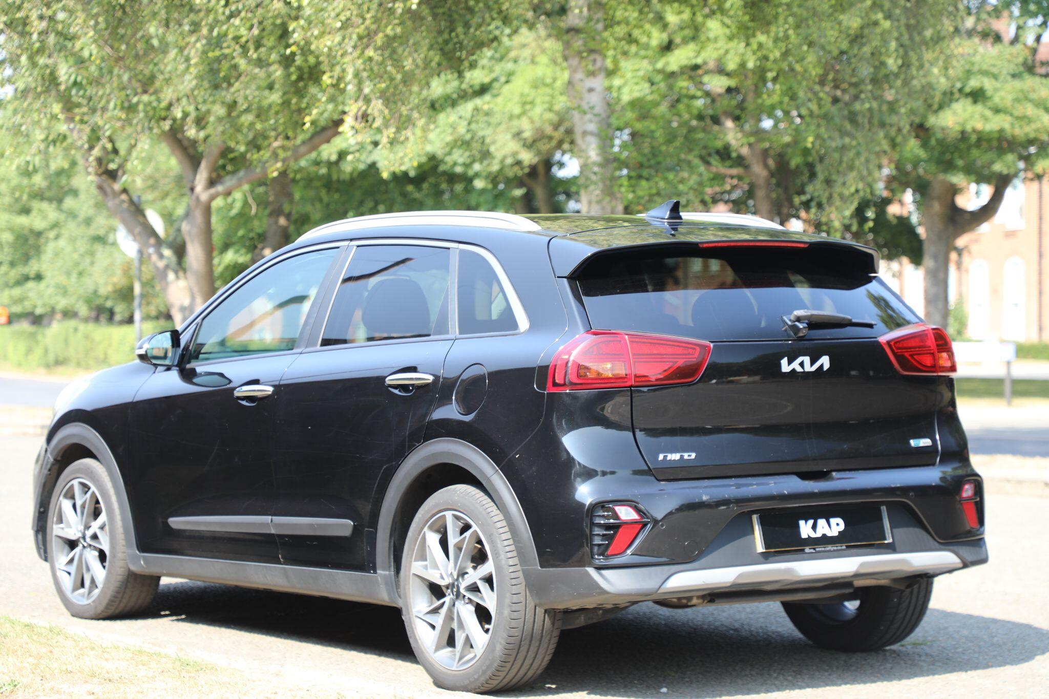 Large vehicle image